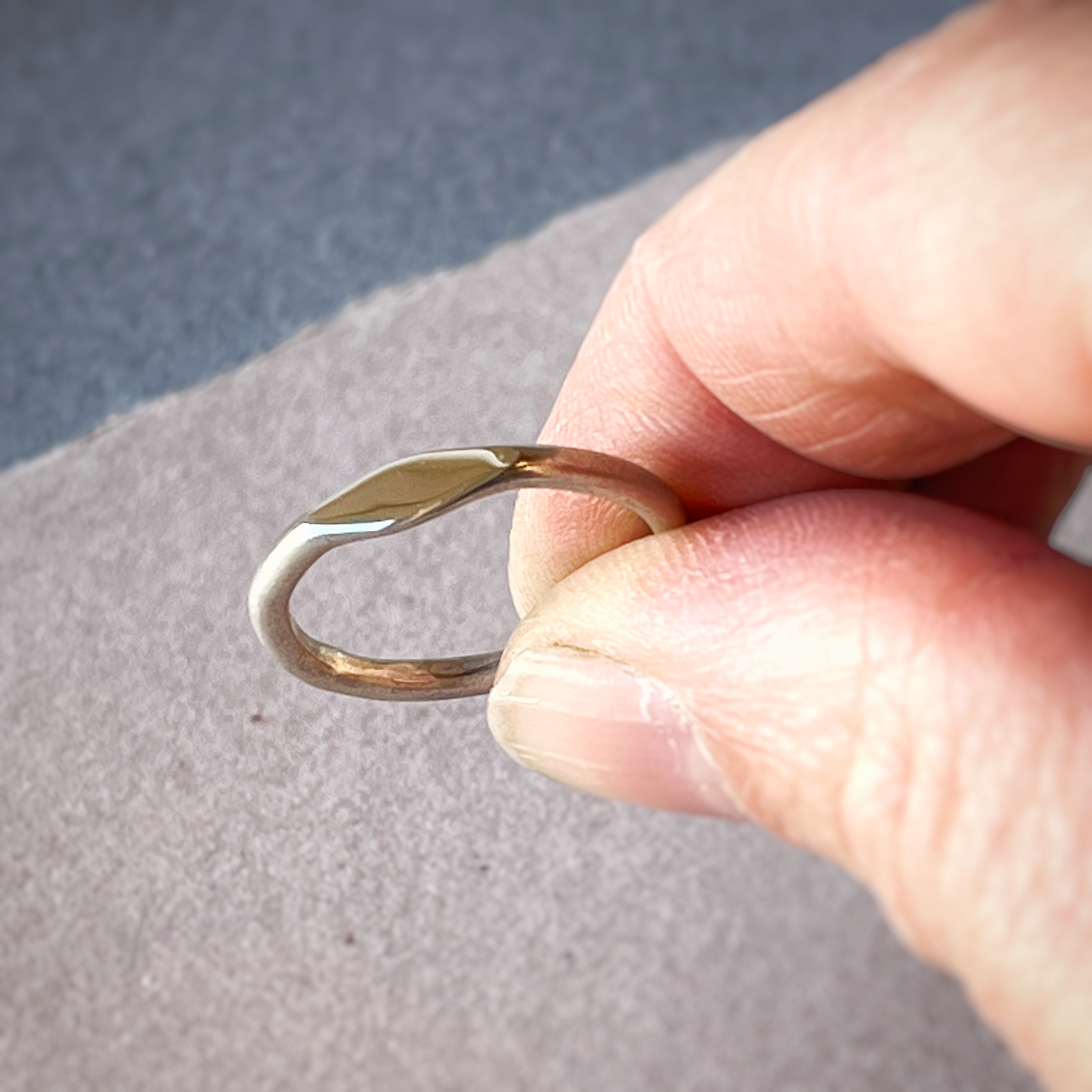 Matt texture ring with hammered face image 5